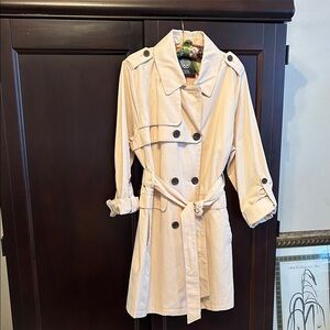 Vince Camuto Beige Trench Coat with Black Buttons